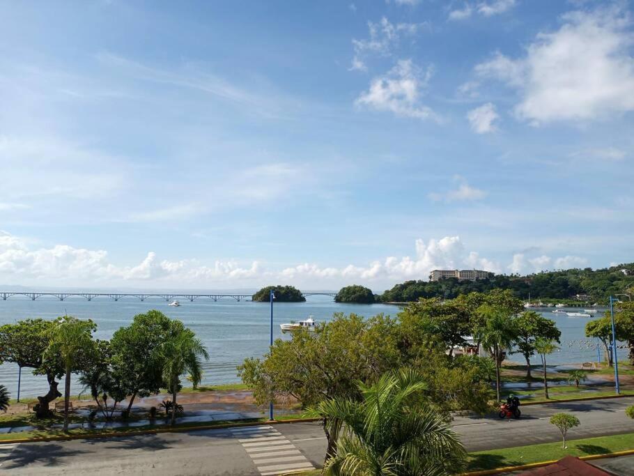 Indy'S Best Bay Frontview In Samana. エクステリア 写真